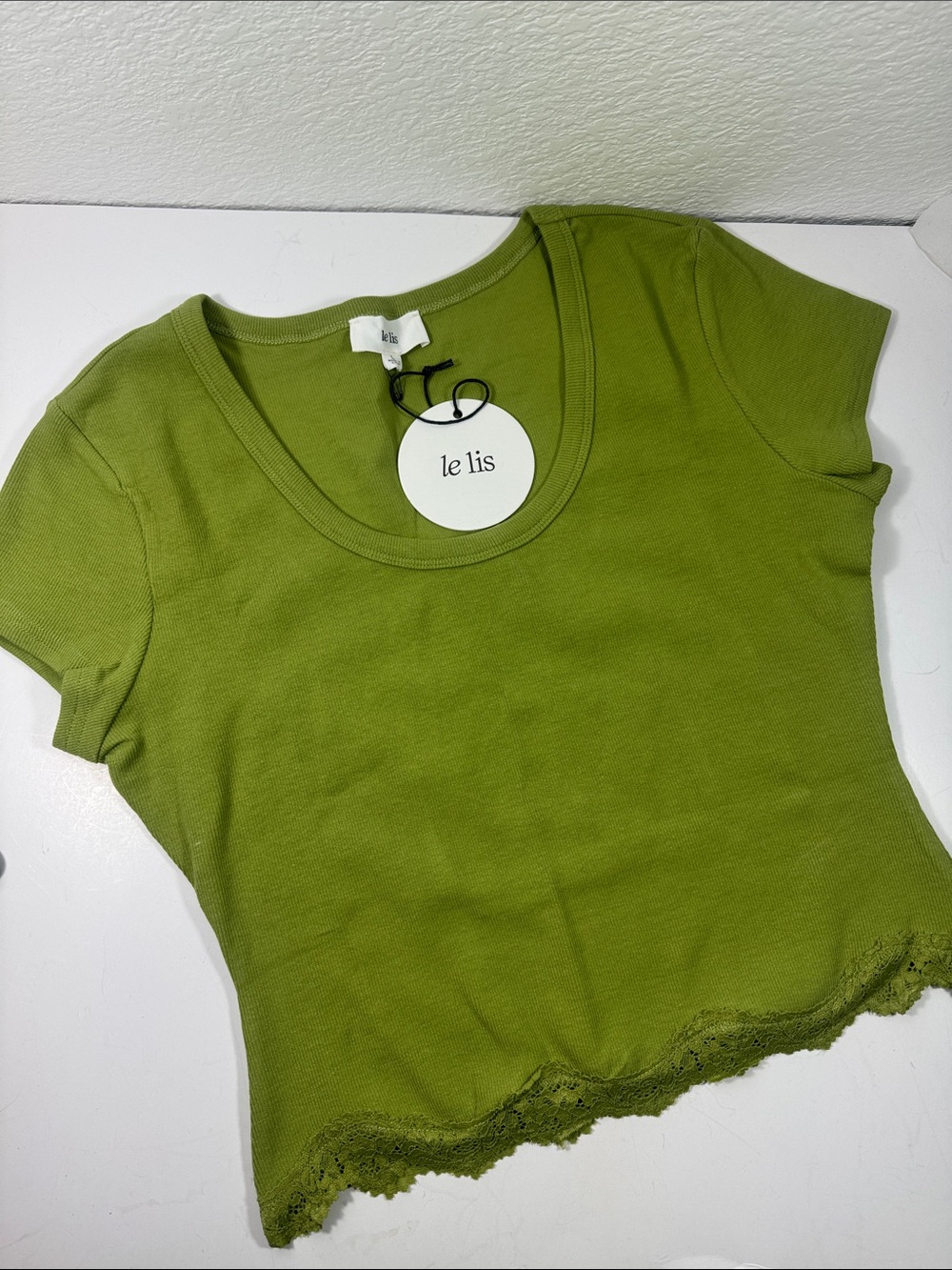 Le Lis Olive Lace-Trim Scoop Neck Crop Top